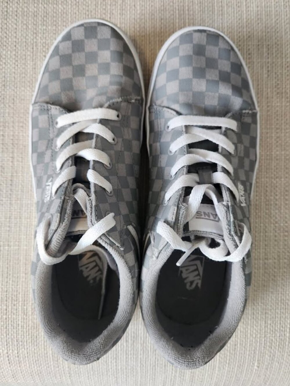 Vans Sneakers - Women's size 6